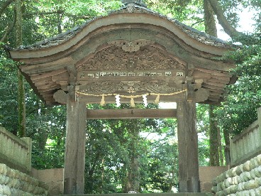 尾山神社東神門